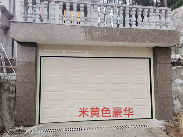 翻板车库门